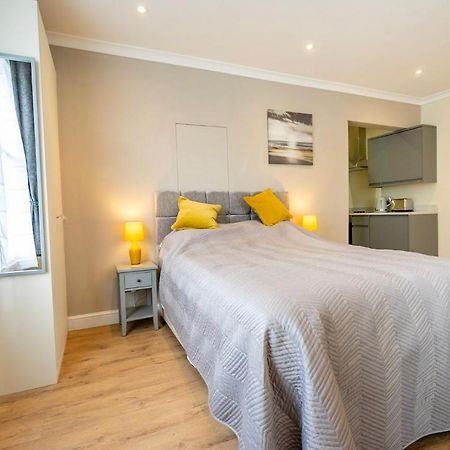 Studio 44 Apartment ยอร์ค ภายนอก รูปภาพ